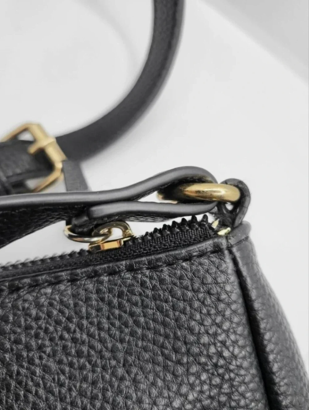 Nanette Lepore Black Faux Leather Purse/Bag Zip Top Close Coin Pouch Attached